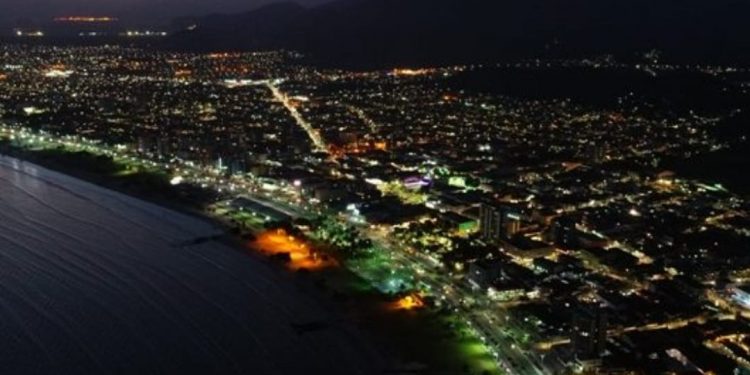 Instalação de 120 luminárias LED em agosto aumenta eficiência no consumo em 67% em Caraguá