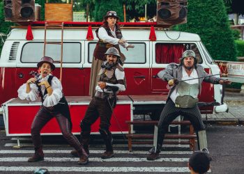 Espaço Cultural Circo Navegador abre programação de 2023 com cinema, teatro, biblioteca e aula pública sobre rumos do Brasil