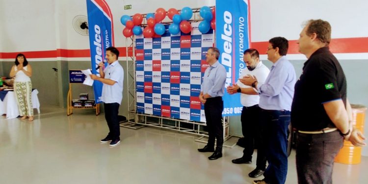 Centro Automotivo da ACDelco em Caraguá foi inaugurado hoje (20) com a presença de diversos empresários