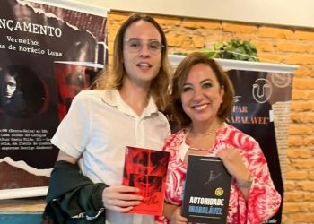 Estão à venda na Casa Mundo os livros ‘Autoridade Inabalável’ de Maiza Gaspar e ‘Vermelho: Poemas de Horácio Luna’ de Felipe Riela
