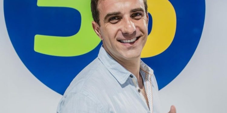 Caraguá Feliz de Novo: Mateus Veneziani da Silva é novo candidato a prefeito após Antonio Carlos retirar sua candidatura há menos de um mês das eleições