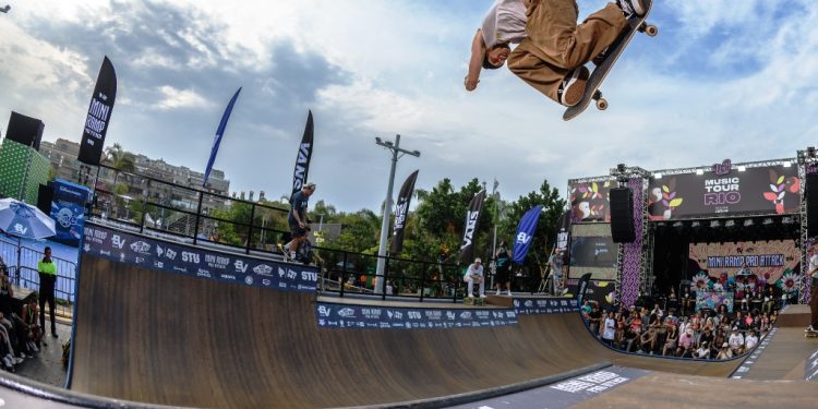 Caraguatatuba recebe a grande final do Mini Ramp Pro Attack 2024 com estrelas do skate brasileiro neste fim de semana