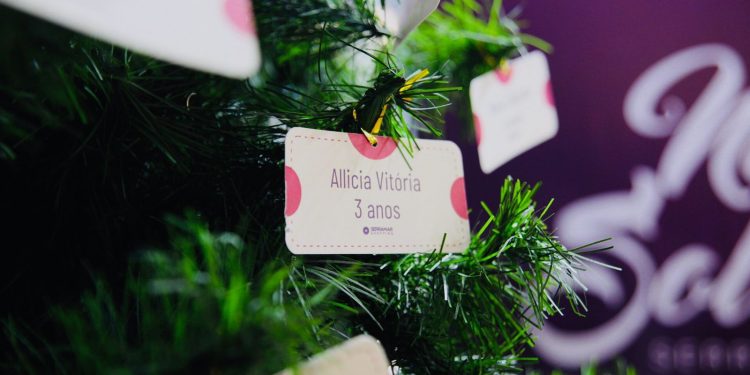 Natal Solidário: Serramar Shopping promove campanha de doação de brinquedos
