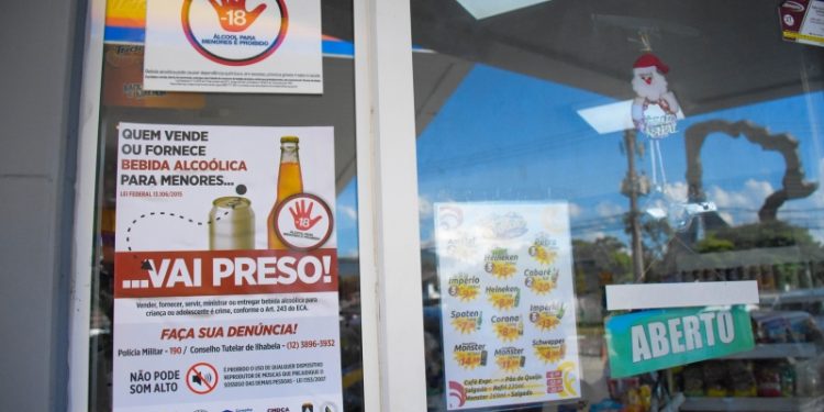 Prefeitura de Ilhabela inicia campanha contra a venda de bebidas alcoólicas a crianças e adolescentes